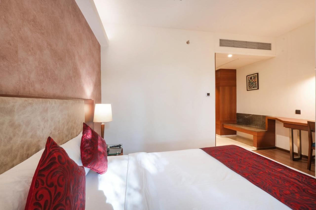 7 Apple Hotel - Viman Nagar פונה מראה חיצוני תמונה