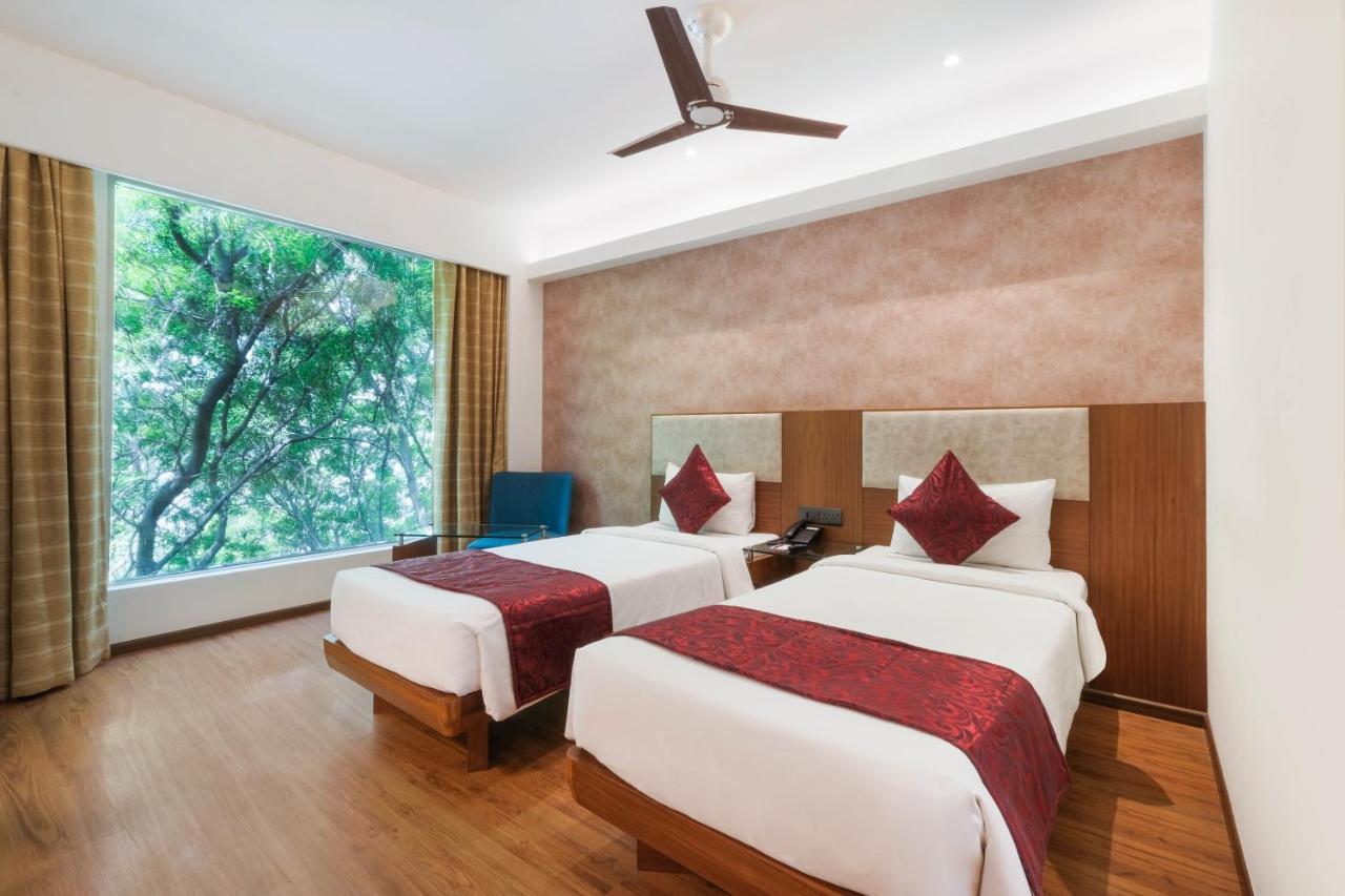 7 Apple Hotel - Viman Nagar פונה מראה חיצוני תמונה